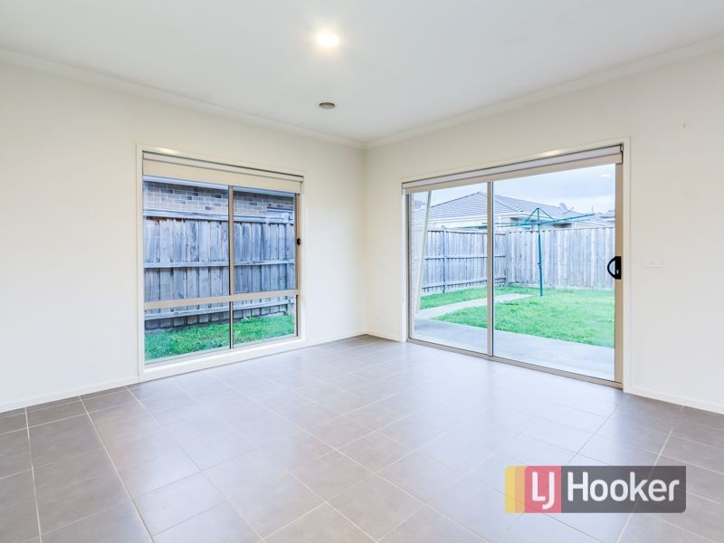 6 Cerulean Drive, Officer VIC 3809