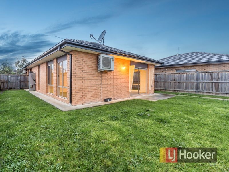 6 Cerulean Drive, Officer VIC 3809