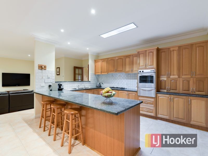 8 Treetop Terrace, Plenty VIC 3090