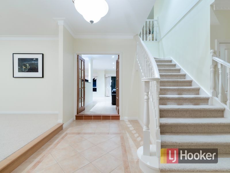8 Treetop Terrace, Plenty VIC 3090