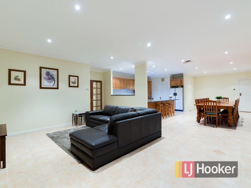 8 Treetop Terrace, Plenty VIC 3090