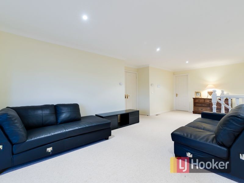 8 Treetop Terrace, Plenty VIC 3090