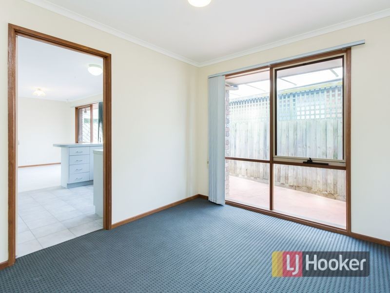 8 Edeys Run, Hampton Park VIC 3976