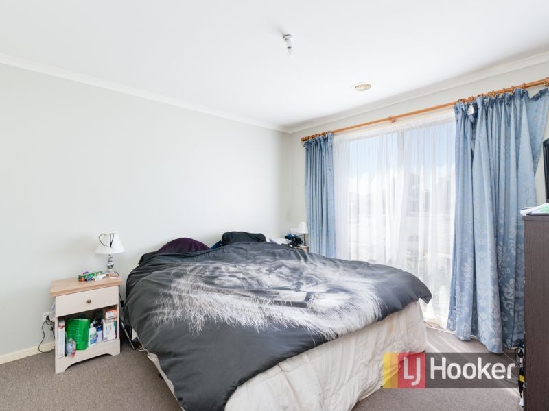 15 Phoenix Avenue, Cranbourne VIC 3977