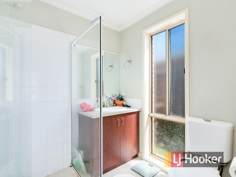 15 Phoenix Avenue, Cranbourne VIC 3977