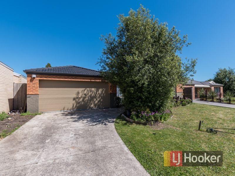 15 Phoenix Avenue, Cranbourne VIC 3977
