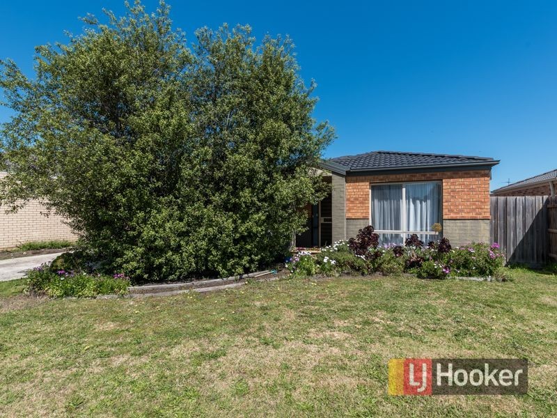 15 Phoenix Avenue, Cranbourne VIC 3977