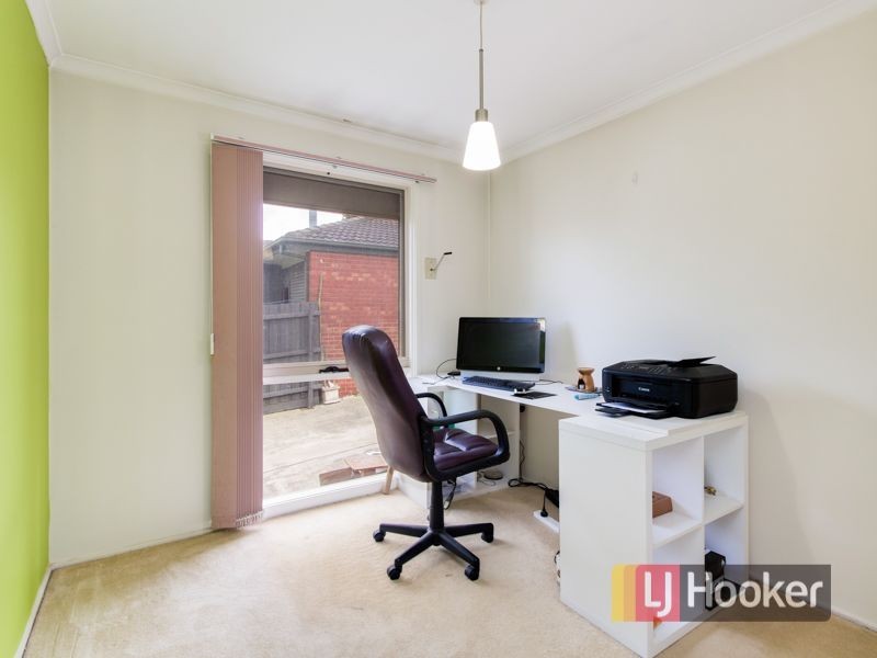 11 Cheshunt Drive, Hallam VIC 3803