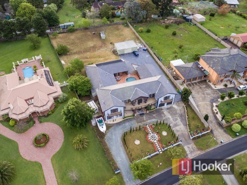 58 Halcyon Way, Narre Warren South VIC 3805