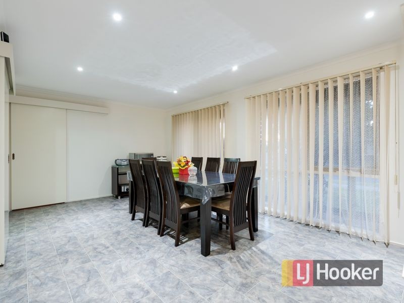4 Joel Way, Hampton Park VIC 3976