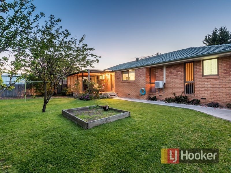 4 Joel Way, Hampton Park VIC 3976