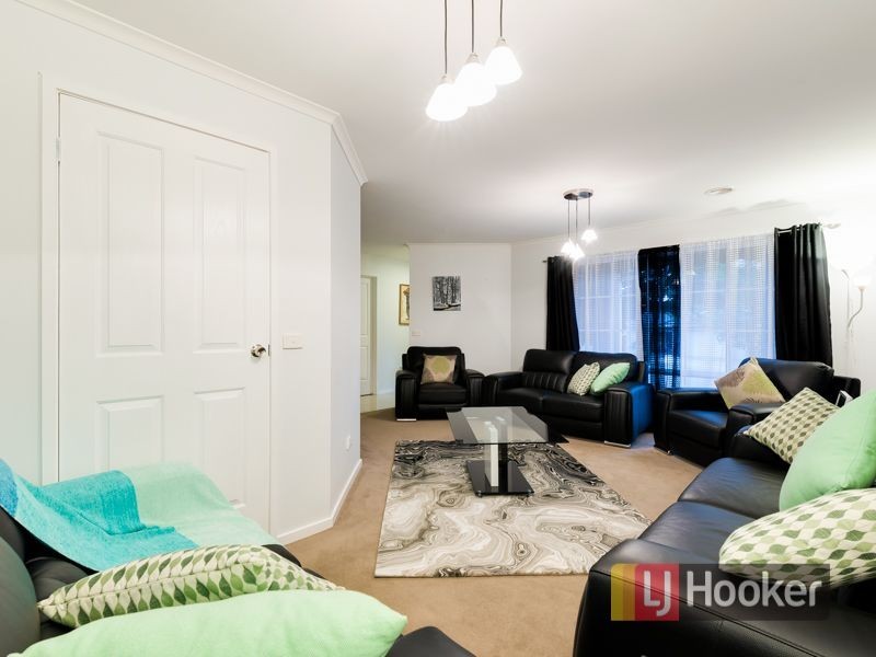 13 Highland Crescent, Narre Warren South VIC 3805