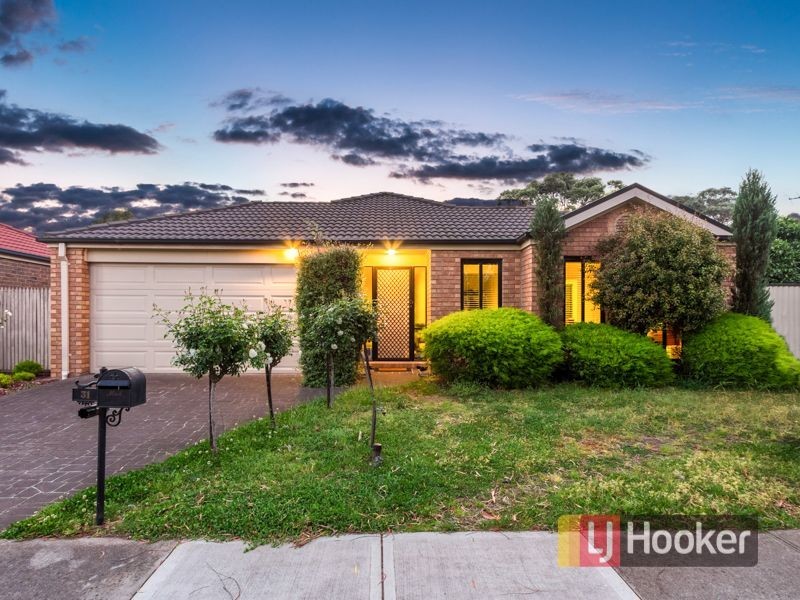 31 Glenshee Drive, Lynbrook VIC 3975