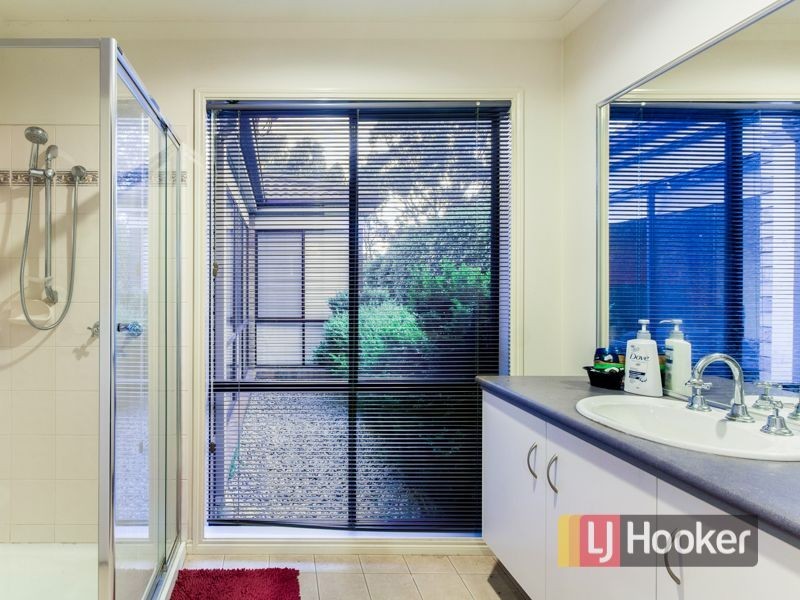 31 Glenshee Drive, Lynbrook VIC 3975