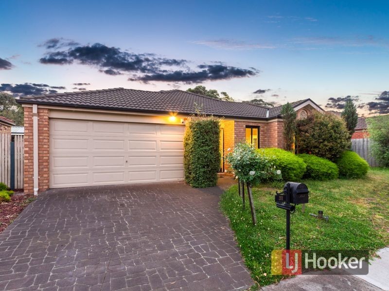 31 Glenshee Drive, Lynbrook VIC 3975