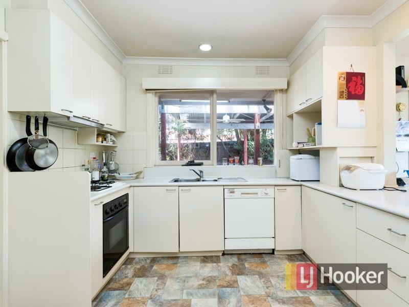 26 Garrisson Drive, Glen Waverley VIC 3150