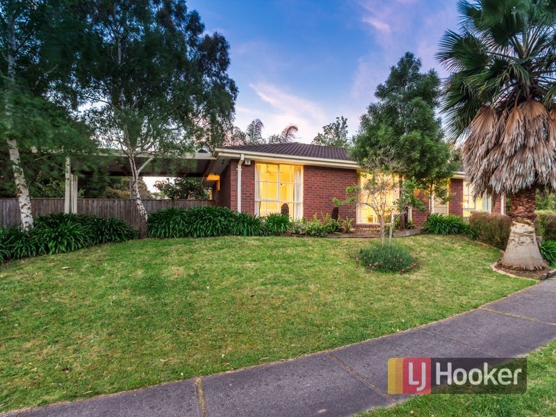 56 Collins Crescent, Berwick VIC 3806