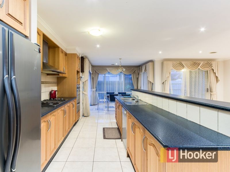 11 Beethoven Drive, Narre Warren South VIC 3805