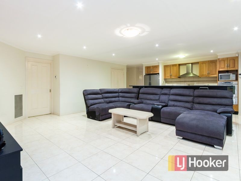 11 Beethoven Drive, Narre Warren South VIC 3805