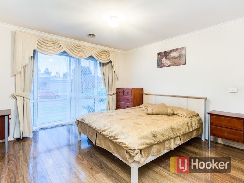 11 Beethoven Drive, Narre Warren South VIC 3805