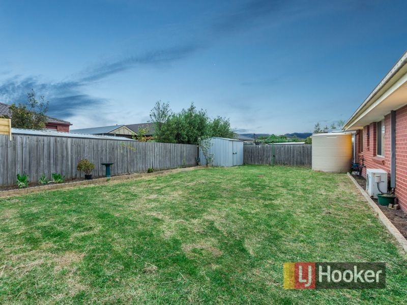 11 Beethoven Drive, Narre Warren South VIC 3805
