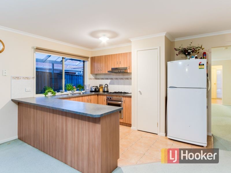 20 Oakland Drive, Hampton Park VIC 3976