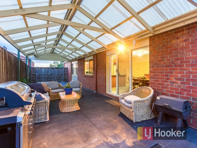 20 Oakland Drive, Hampton Park VIC 3976