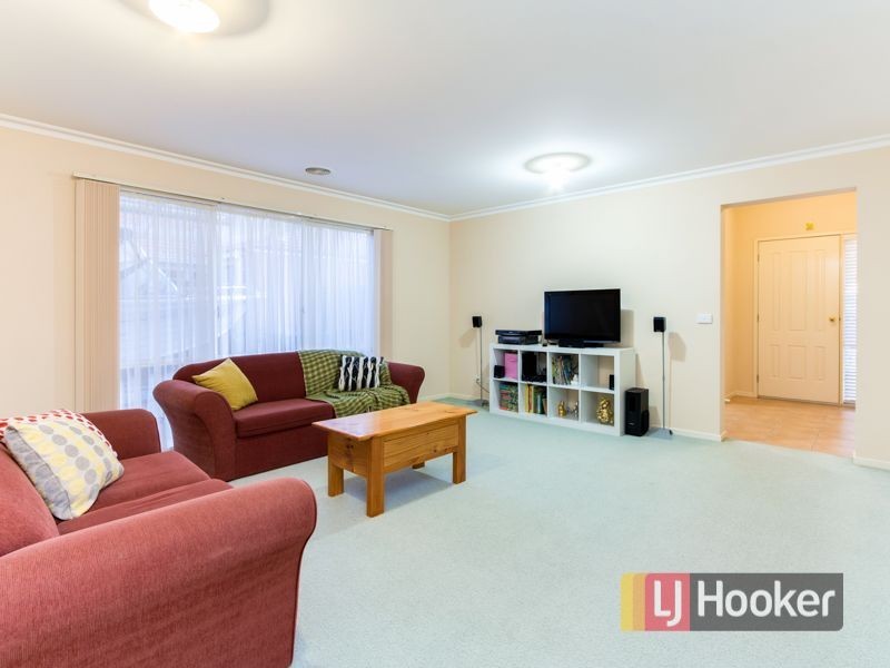 20 Oakland Drive, Hampton Park VIC 3976