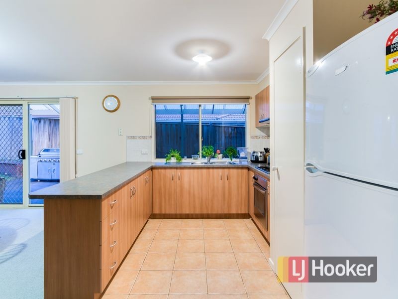 20 Oakland Drive, Hampton Park VIC 3976