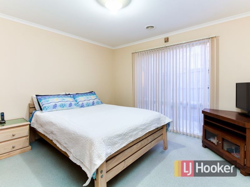 20 Oakland Drive, Hampton Park VIC 3976