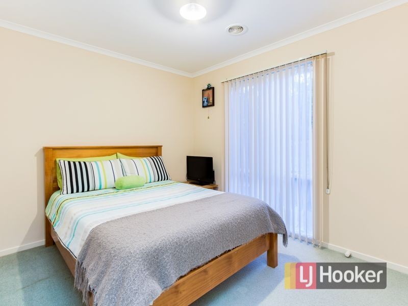 20 Oakland Drive, Hampton Park VIC 3976