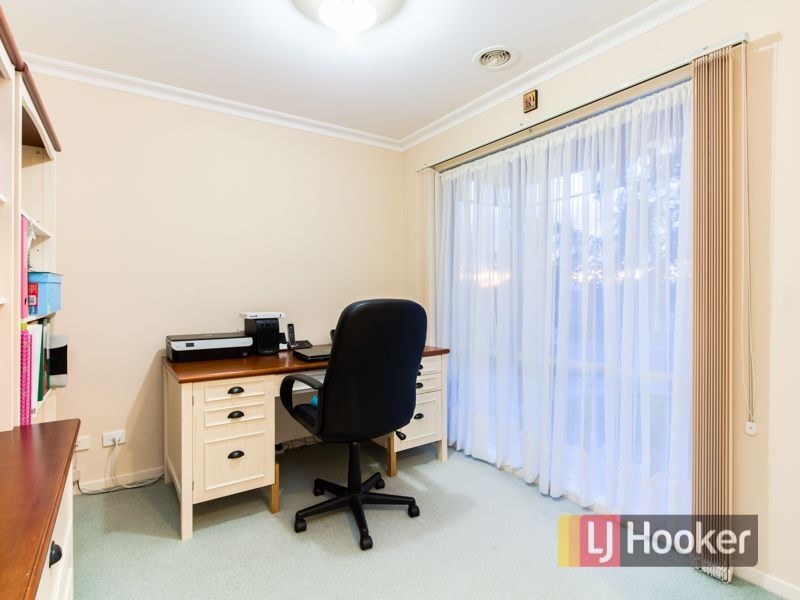 20 Oakland Drive, Hampton Park VIC 3976