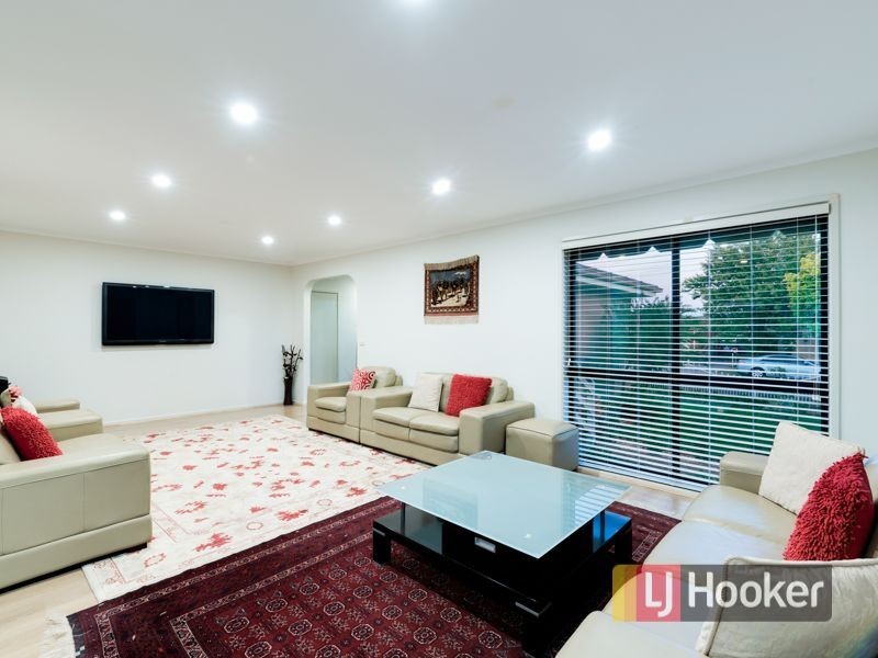 136 Hinrichsen Drive, Hallam VIC 3803