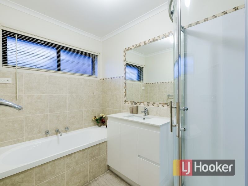 136 Hinrichsen Drive, Hallam VIC 3803