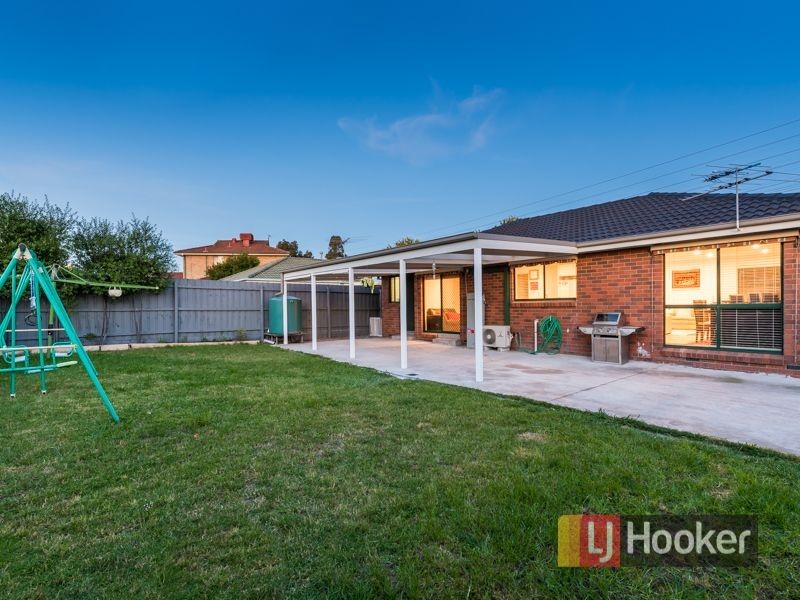136 Hinrichsen Drive, Hallam VIC 3803