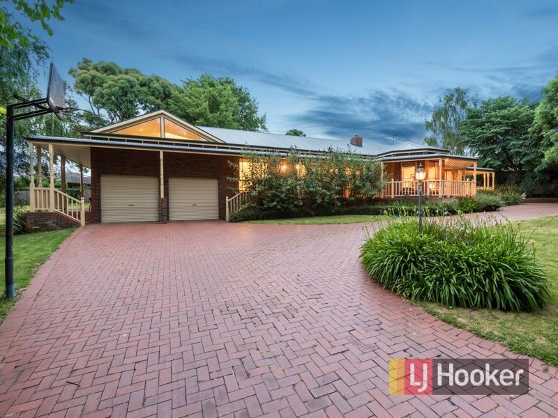 10 Louise Simon Court, Leongatha VIC 3953