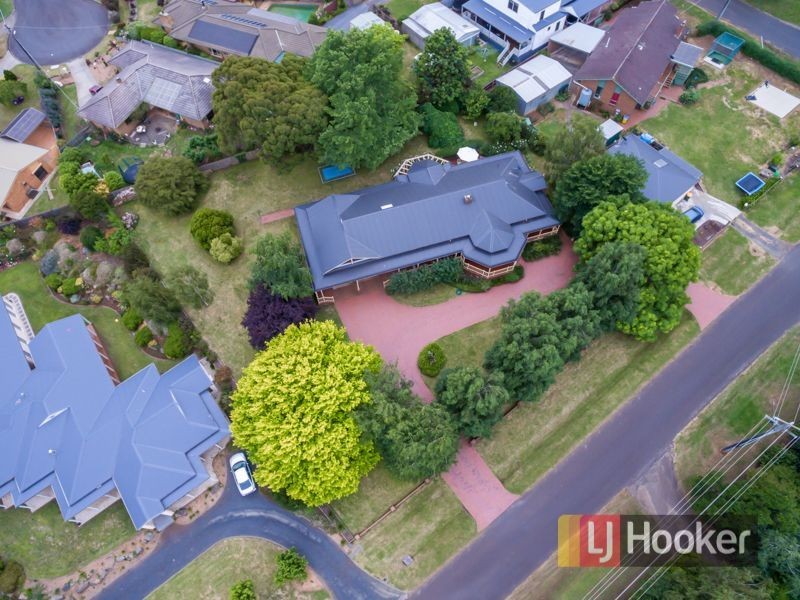 10 Louise Simon Court, Leongatha VIC 3953