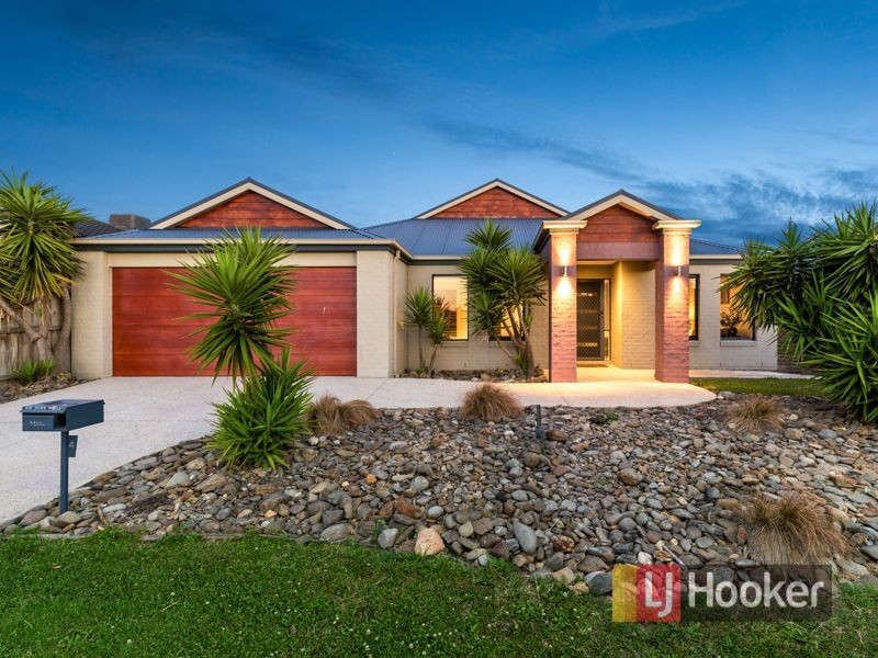 4 Faldo Place, Cranbourne North VIC 3977