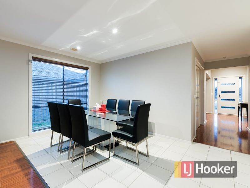 4 Faldo Place, Cranbourne North VIC 3977