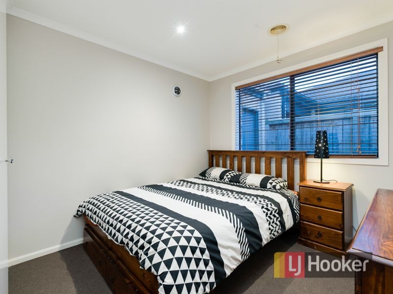 4 Faldo Place, Cranbourne North VIC 3977