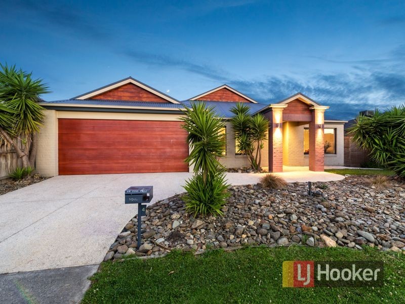 4 Faldo Place, Cranbourne North VIC 3977
