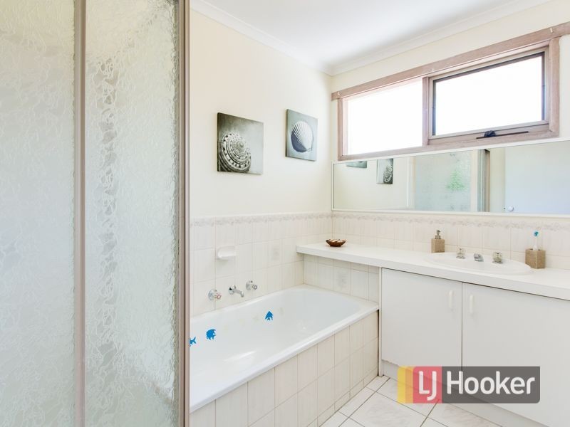6 Jodi Place, Hampton Park VIC 3976