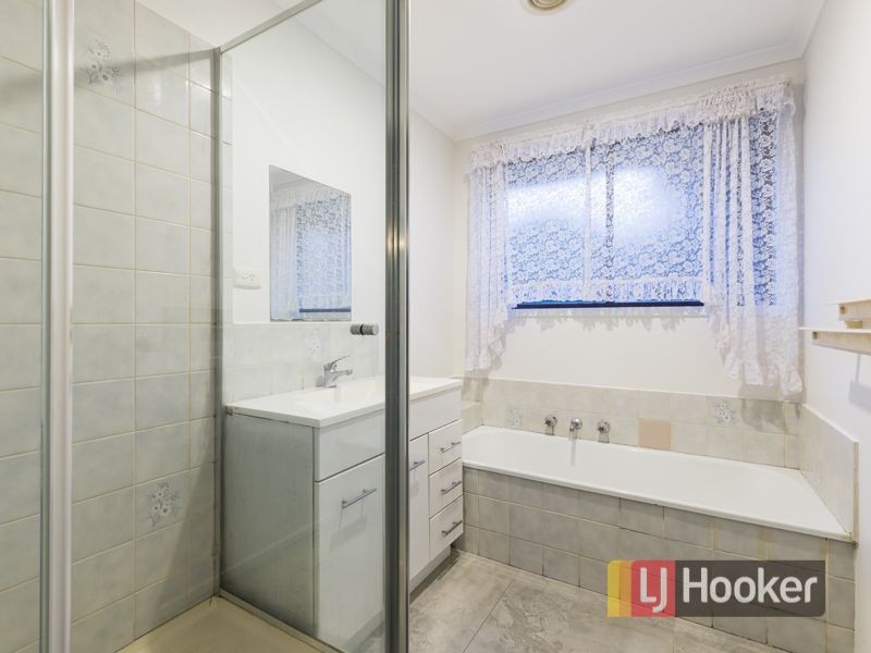 5 Joel Way, Hampton Park VIC 3976