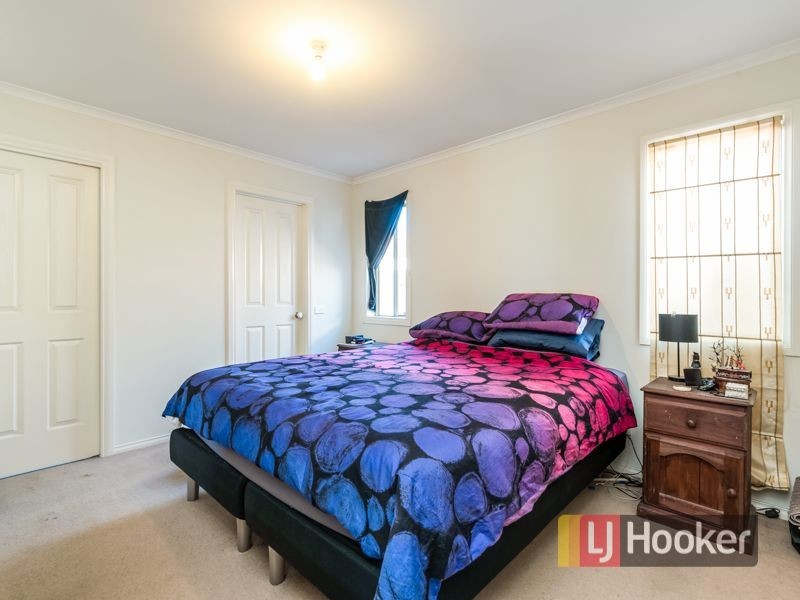 31 Glenora Way, Hampton Park VIC 3976