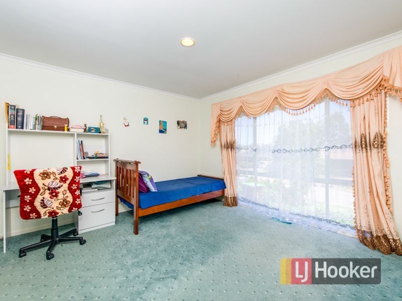 24 Cumberland Chase, Hampton Park VIC 3976