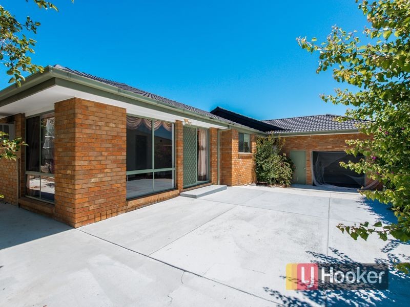 24 Cumberland Chase, Hampton Park VIC 3976