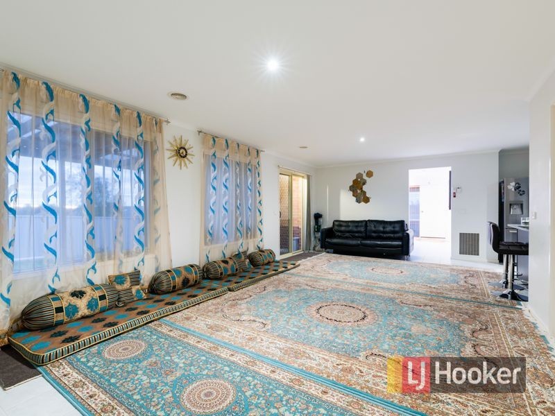 7. Aveley Place, Cranbourne East VIC 3977