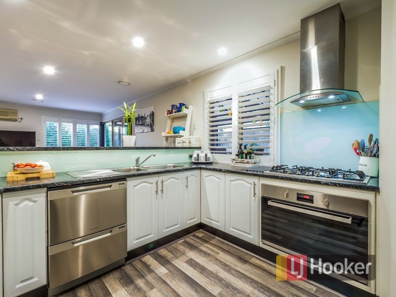 15 Springvalley Way, Narre Warren South VIC 3805
