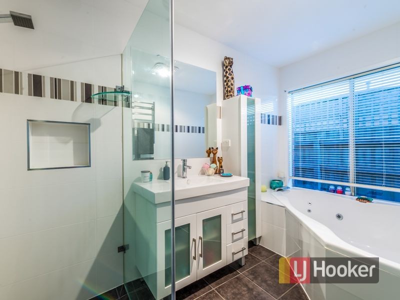 15 Springvalley Way, Narre Warren South VIC 3805