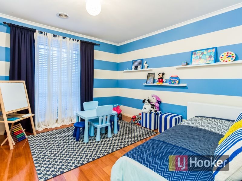 6 Glenora Way, Hampton Park VIC 3976